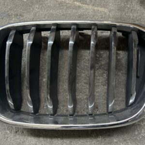 Gril voor links BASIS. X3 G01. X4 G02