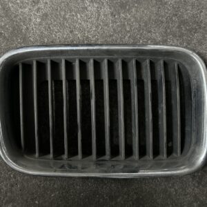 grill rechts e36 91-95