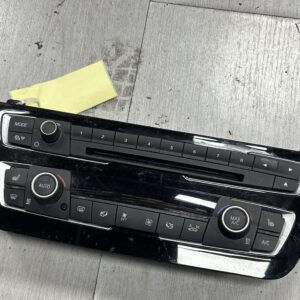 Bediening automatische airconditioning. F20-F3X