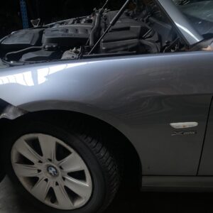 BMW E91 SPATBORD LINKS VOOR
