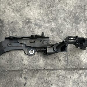 Scharnier motorkap links F45-F46