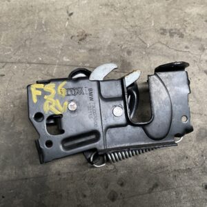 MINI F56 SLOT VAN MOTORKAP RECHTS