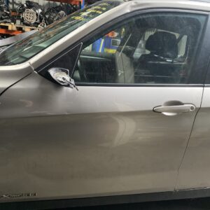 BMW X1 E84  DEUR LINKS VOOR