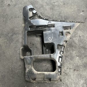 Geleiding bumper zijdelings rechts F46
