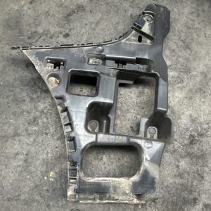 Geleiding bumper zijdelings links F46