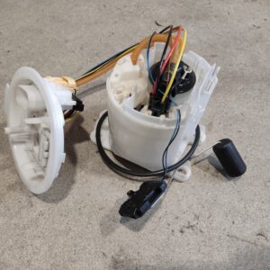opvoerpomp in tank G01, X3 30eX,