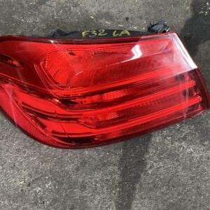 BMW F32 ACHTERLICHT ZIJPANEEL LINKS