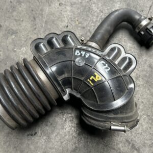 Luchtinlaatpijp met resonator voor B47