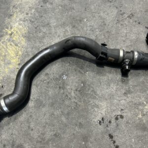 Koelvloeistofslang toevoer Radiateur-cilinderkopbehuizing. 3' F30 LCI, 330e
