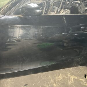 deur links E85-E86