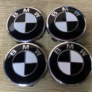 BMW NAAFDOPPEN NIEUW SET