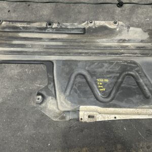 Bodembeplating midden links. 3' F30 LCI, 330e, Sedan, B48X,