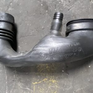 Luchtinlaatslang voor diverse BMW modellen met een M47N2 motor.