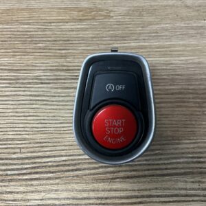 Rode start-stop knop afkomstig van de BMW M4 CS voor alle BMW F-modellen