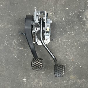 Pedalen compleet. 1' F20 LCI.  3' F30