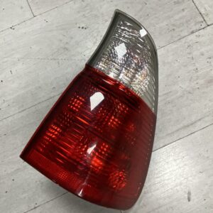 Achterlicht zijpaneel wit rechts e53 lci