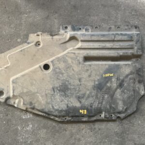 Beschermplaat tank rechts e70-e71