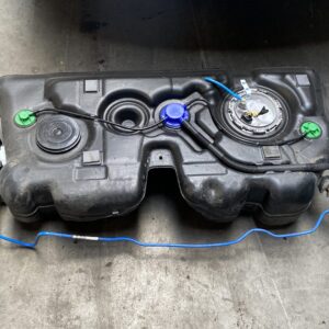 BMW BENZINETANK MET OPVOERPOMP