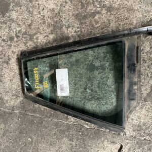 kleine ruit in portier ra F11