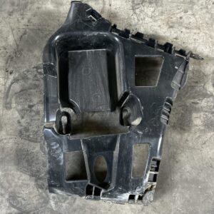 Montageplaats bumpers achter rechts F21-F21 lci