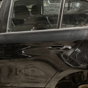 BMW E87 DEUR LINKS ACHTER