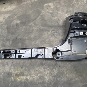 Bevestiging bumper midden rechtsachter f25