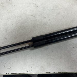 set gasveren achterklep scharnier  g21 g81