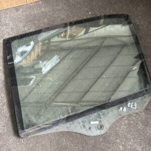 ZIJRUIT LINKS ACHTER E38 (dubbel glas)