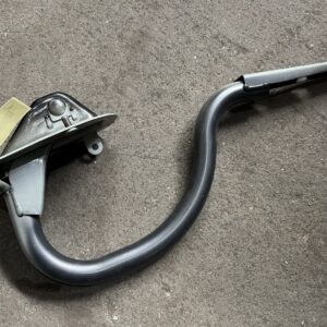 Scharnier kofferdeksel links. BMW 5 Series E60