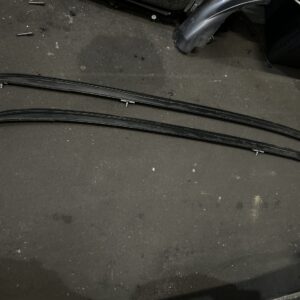 SET DAKRAILS LAAG ZWART E91